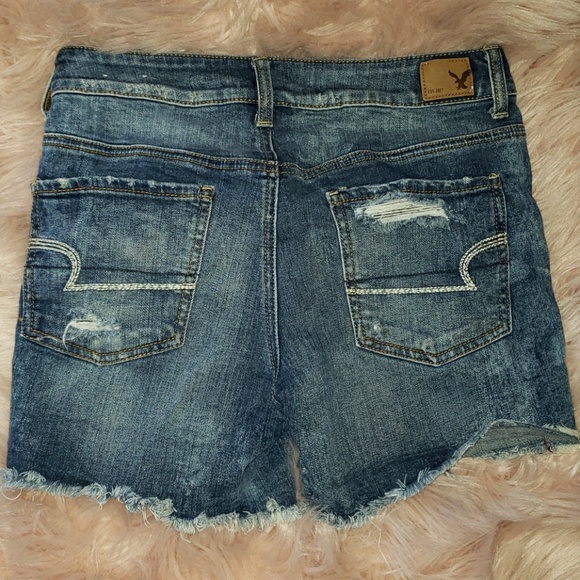 NWOTAmerican Eagle Tomgirl size 2 destroyed short - Picture 3 of 3
